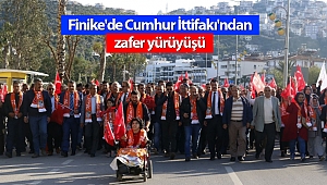 Finike'de Cumhur İttifakı'ndan zafer yürüyüşü