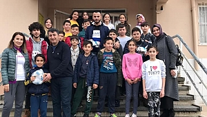 Kemer'e spor  malzeme bağışı