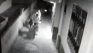 2 dakikada demir makaslı motosiklet hırsızlığı kamerada
