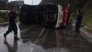 Antalya'da itfaiye ekipleri kaza yaptı: 3 yaralı