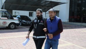 Antalya'da silah ticareti suçundan hapis cezası bulunan şüpheli yakalandı