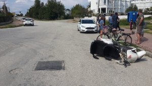 Elektrikli bisikletin çarptığı turist yaralandı