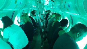 Günde 5 kez dalıp 22 bin turisti denizin altına indirecek