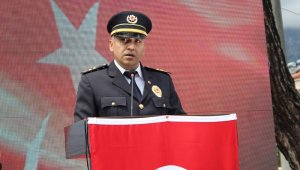 İlçe Emniyet Müdürü Oymaağaç'ın okuduğu şiir duygusal anlar yaşattı