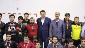 Kaş'ta futsal heyecanı sona erdi