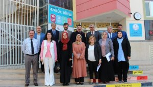 Okul yöneticilerine nitelikli iletişim eğitimi