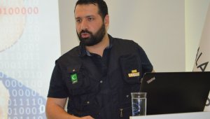 Ortaokul ve lise öğrencileri teknoloji bağımlısı