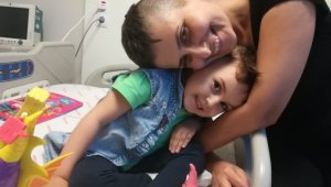 Öykü Arin'e annesinden ilik nakli bugün gerçekleşiyor