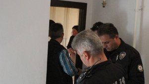Rus uyruklu Türk vatandaşı kadının, tartıştığı erkeği bıçakladığı iddiası