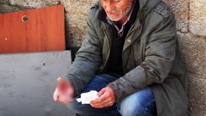 Tartıştığı akrabasını bıçakladı