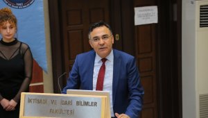 Üniversitede "Kriz Ülkelerinde Güvenlik Politikaları" konferansı düzenlendi