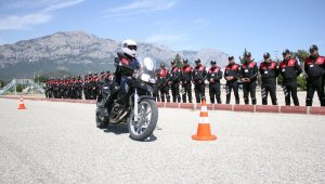 Yunus timleri dünyayı eğitiyor