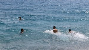 Yurdun doğusunda kar esareti, güneyinde deniz keyfi
