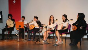 AÜ'de Şiir ve Türkü Dinletisi