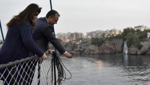 Başkan Uysal 'Sevgi ve barış' diledi