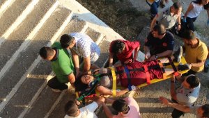 Falezlerden atlayan genç kıza kurtarma seferberliği