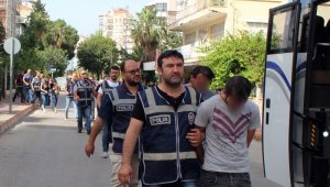 İçinde ihraç polislerin de olduğu çeteye kaparo baskını: 15 gözaltı