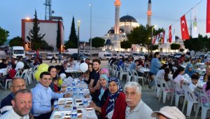 Kent Meydanın da ilk etkinlik gönül sofraları