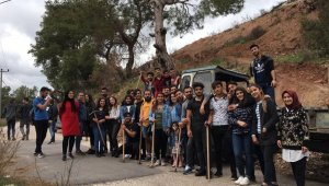 Kumluca MYO öğrencileri geleceğe fidan dikti