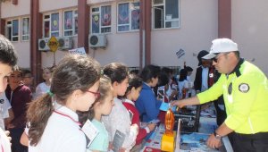 Öğrencilere trafik kurallarının önemi anlatıldı