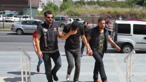 Şüpheli 2 araçtan eroin çıktı