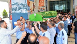 Zabıta memurunu son yolculuğuna mesai arkadaşları uğurladı