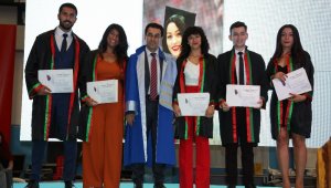 183 Genç hukukçu yemin edip kep fırlattı