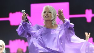 Ajda Pekkan, Alanya'da hayranlarını coşturdu
