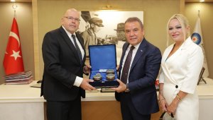Başkan Böcek'ten Letonya-Antalya ilişkilerine tam destek