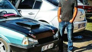 Elektrik akımı iki arkadaşı ayırdı