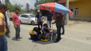 Enerji hattı çeken işçi direkten düştü