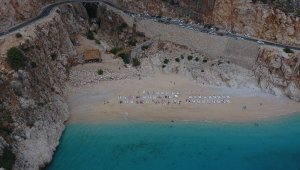 Kaş bayrama hazır