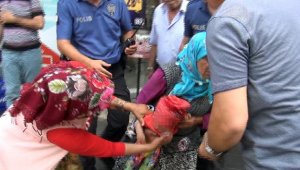 Kucağında bebekle polise yakalanan kadın dilenciden "Bebeği yere çarparım" tehdidi