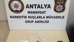 Şüphe üzerine durdurulan araçta uyuşturucu çıktı