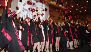 Tıp Fakültesi mezunları hekimlik mesleğine adım attı