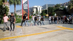 Uyuşturucu operasyonuna 8 tutuklama