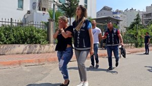 Yaşlı Alman vatandaşları, 'Alman Kriminal Polisiyiz' diye dolandırdılar