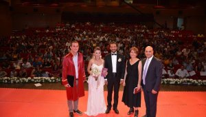 Yıl sonu gösterisinde 'Evet' dediler