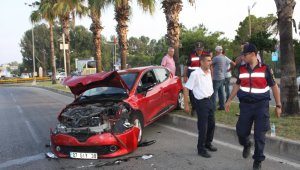 Geri manevra yapan tur otobüsünün altında kalan sürücü yaralandı