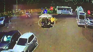 Midibüsler çarpıştı