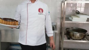 19 yaşındaki otel çalışanı otel lojmanında ölü bulundu
