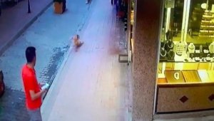 4. kattan düşen Suriyeli bebek gözyaşları arasında toprağa verildi