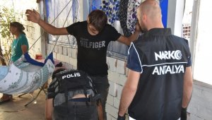 Antalya polisinden uyuşturucu operasyonu