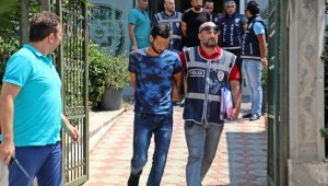 Antalya'da yaralama, iş yeri ve otomobil kurşunlama iddiasına 2 gözaltı