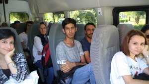 Büyükşehir Belediyesi üniversite öğrencilerini karşılıyor, rehberlik yapıyor
