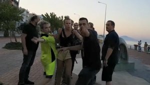 Canlı yayında turist kavgası