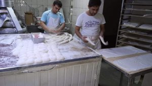 Finike'de pastahane ve fırınlar denetlendi