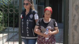 Kadın hırsız hastanede, hasta gibi davranıp hastaları soydu