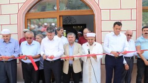 Kaş Gömüce Mahalle Camisi ibadete açıldı