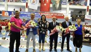 Muratpaşa Belediyespor kadın hentbol takımı sezonu resmen açtı